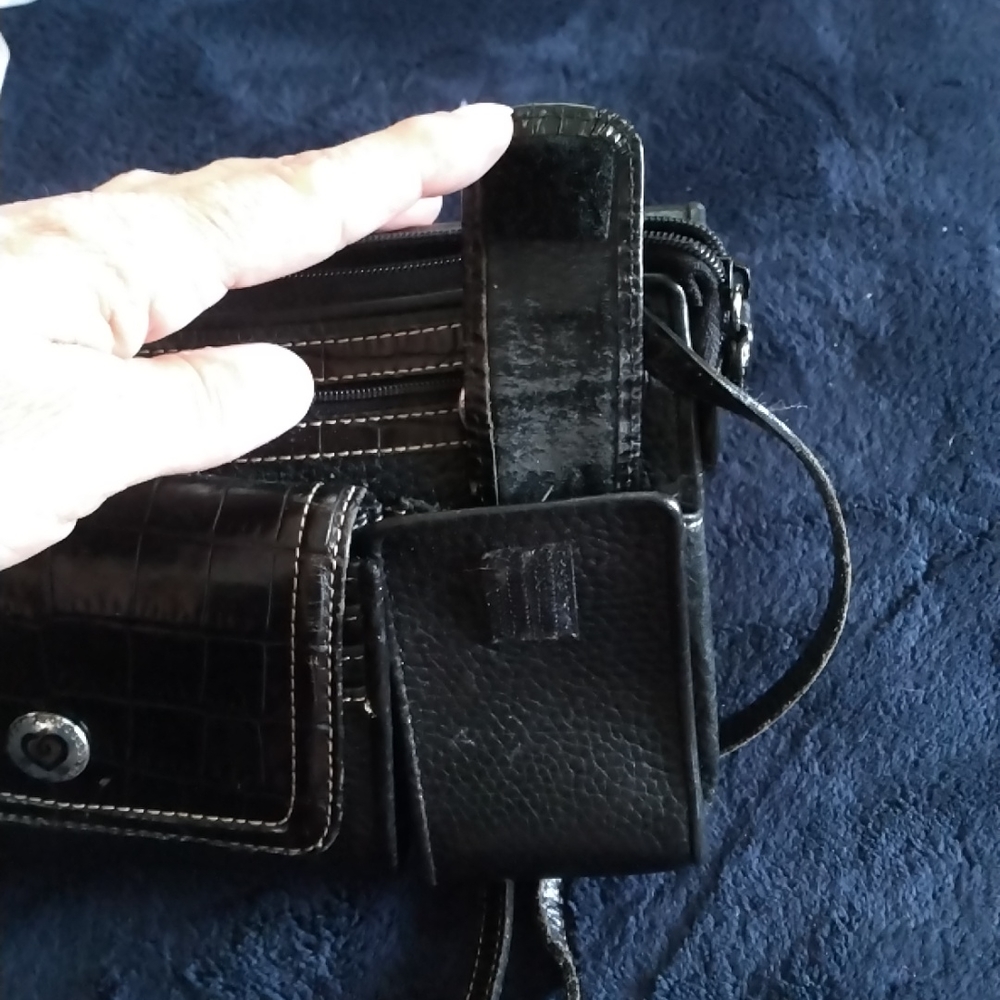 Crossbody - Picture 8 of 12